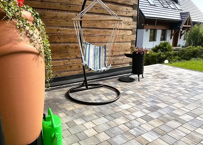 U Lampiarza بيت للعطل