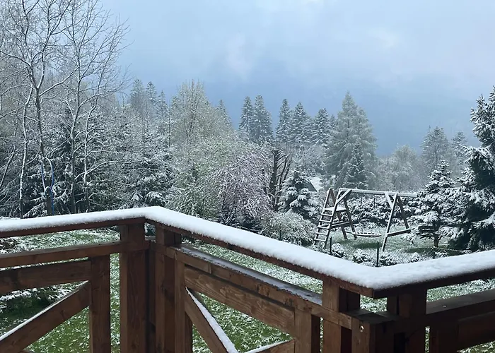 U Lampiarza بيت للعطل